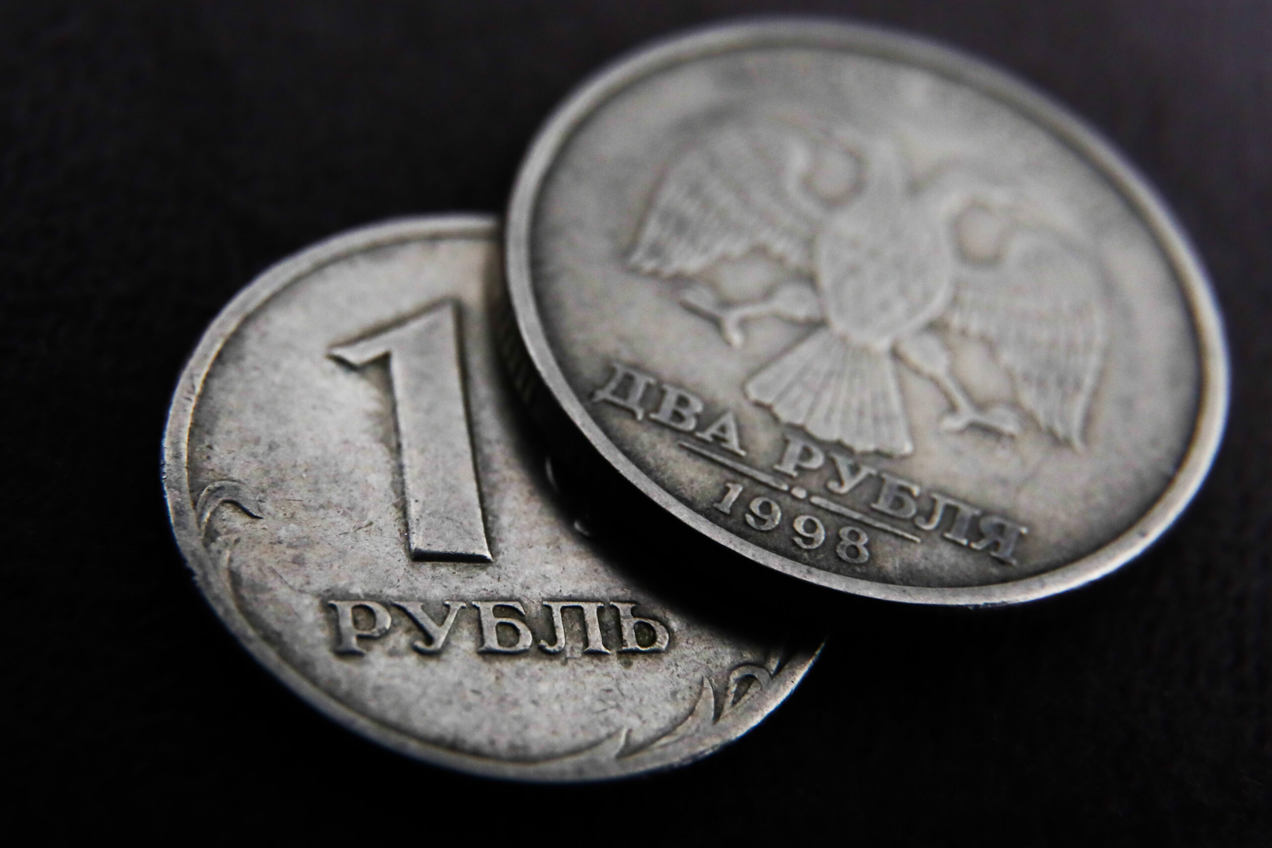 МРОТ с 2025 года вырастет на 16%: снизит ли это бедность?