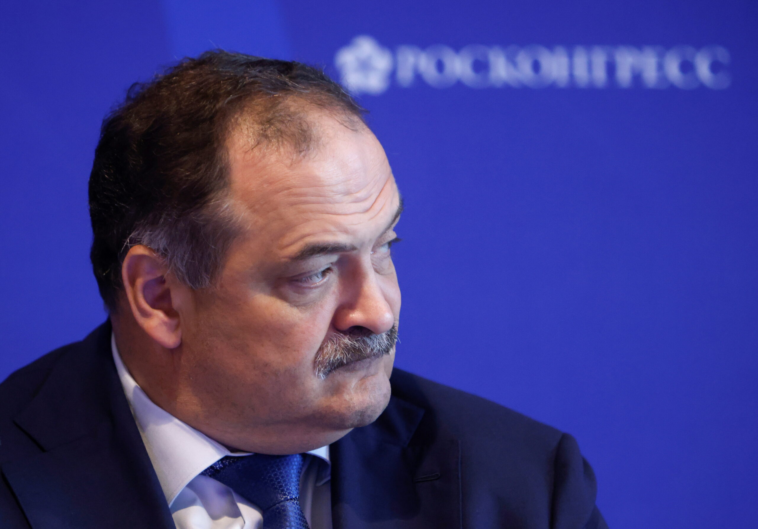 Глава Дагестана Сергей Меликов заявил, что мессенджер Max не следит за россиянами