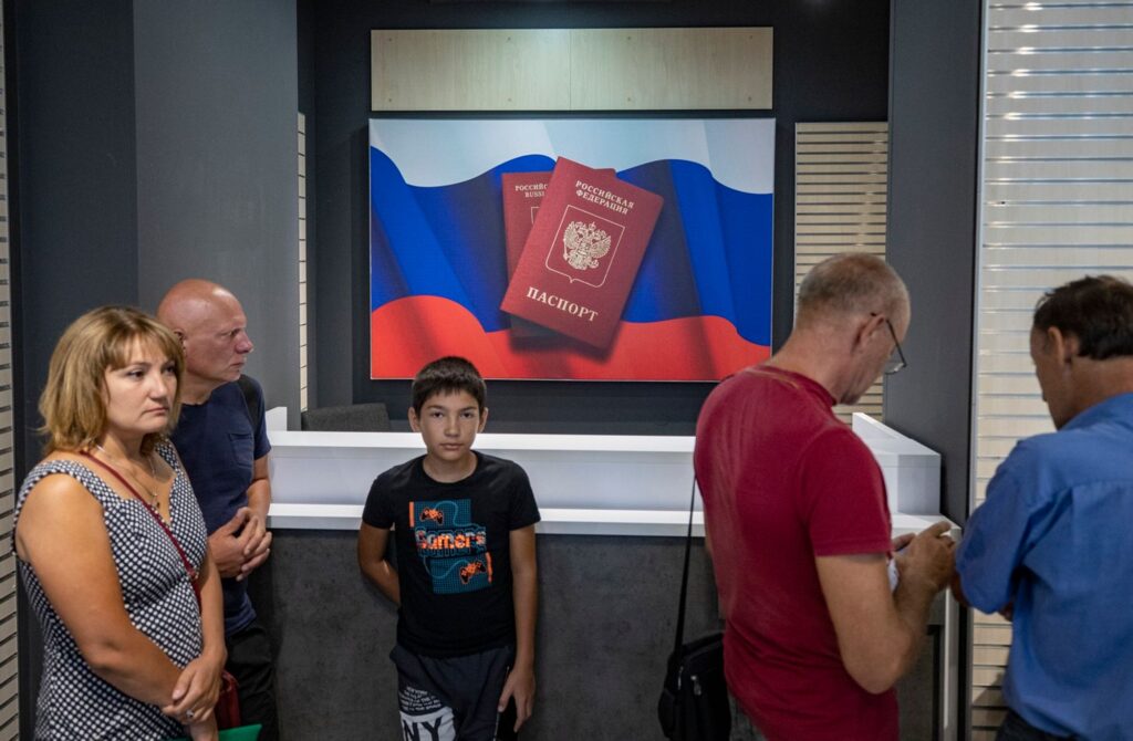 Госдума одобрила принесение присяги с 14 лет вместо 19 при вступлении в гражданство