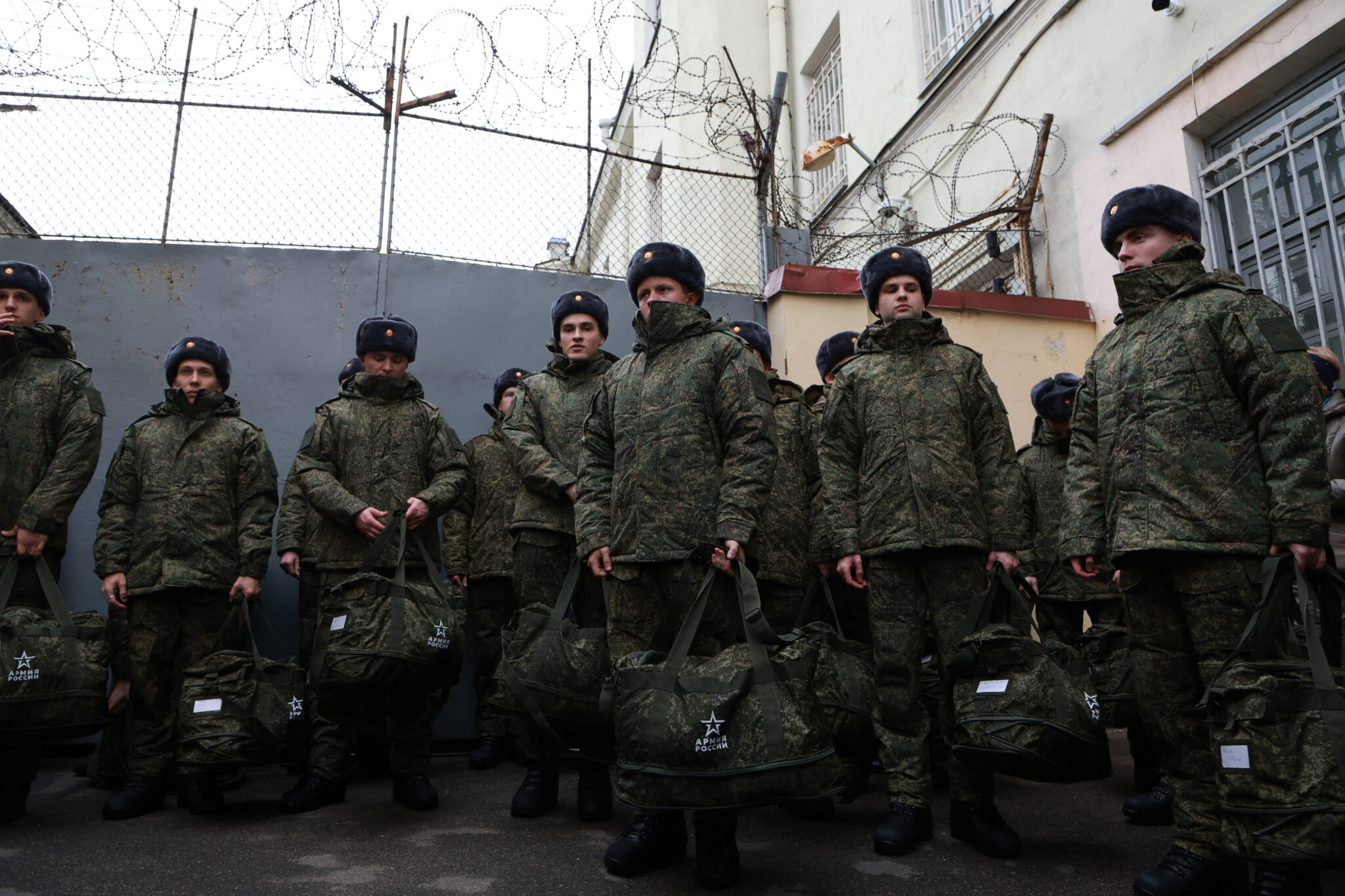 В Рязанской области предприятия обязали подбирать контрактников для армии