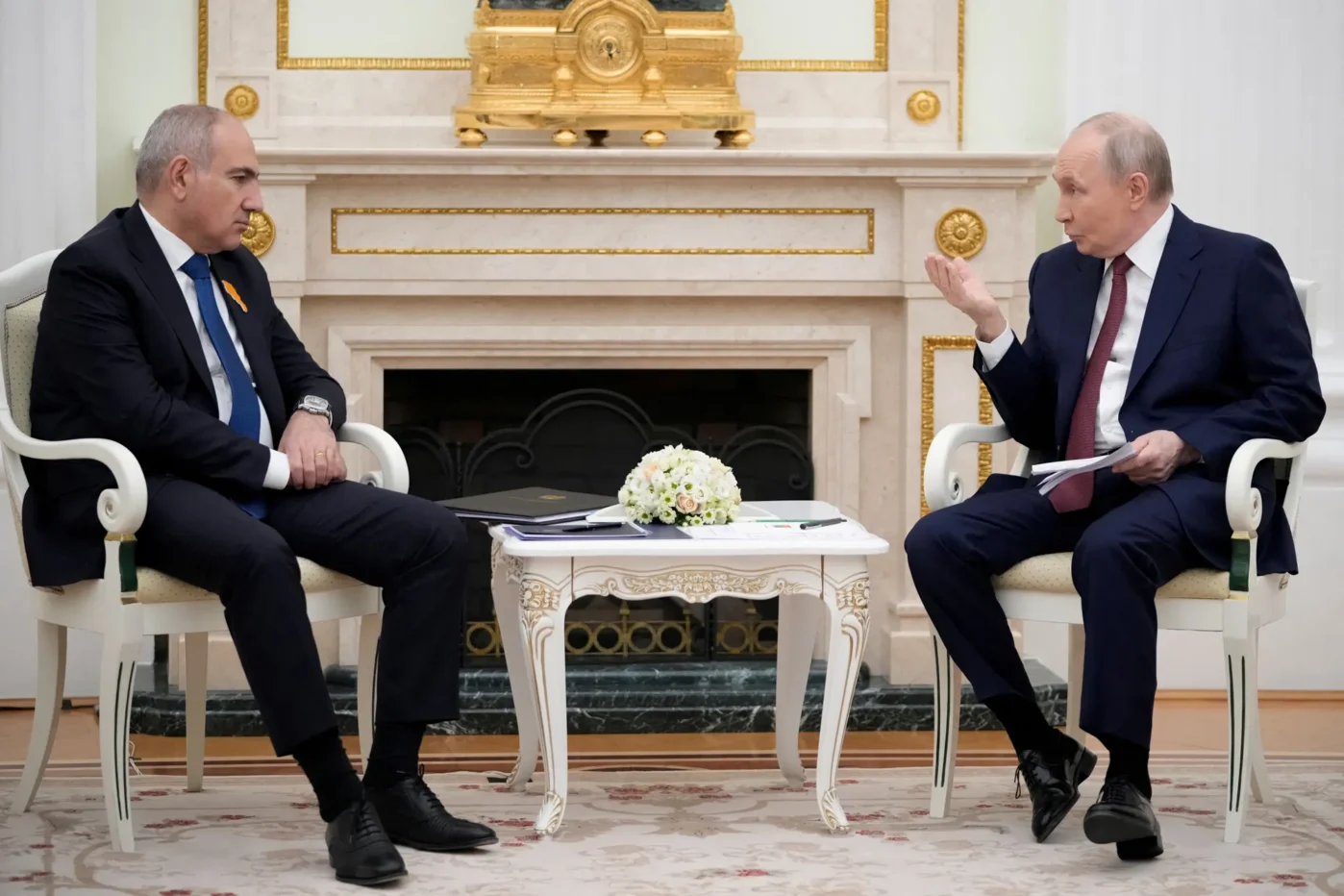 Владимир Путин на&nbsp;встрече с&nbsp;премьер-министром Армении Николом Пашиняном